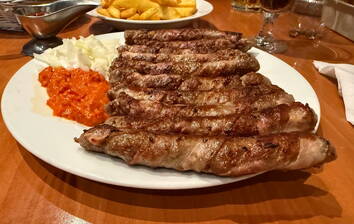 Leskovački dvor